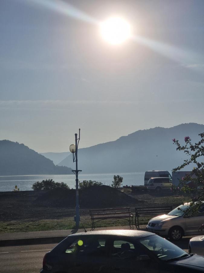 Apartment Ada Kaleh Orşova Buitenkant foto